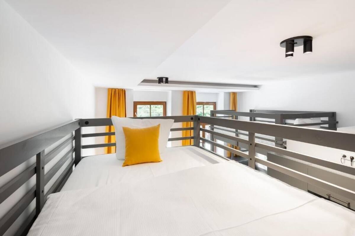 Studio Familial | 1 chambre, chambres insonorisées, Wi-Fi gratuit, draps fournis