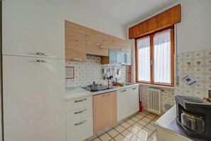Familienapartment, Mehrere Schlafzimmer (The Bon'Ora Apartment) | Eigene Küche