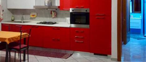 Appartement, 2 chambres, balcon | Cuisine privée