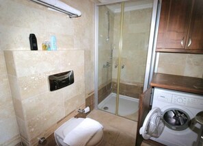 Comfort Apartment | Bathroom | Slippers - Gold city  (Alanya)
