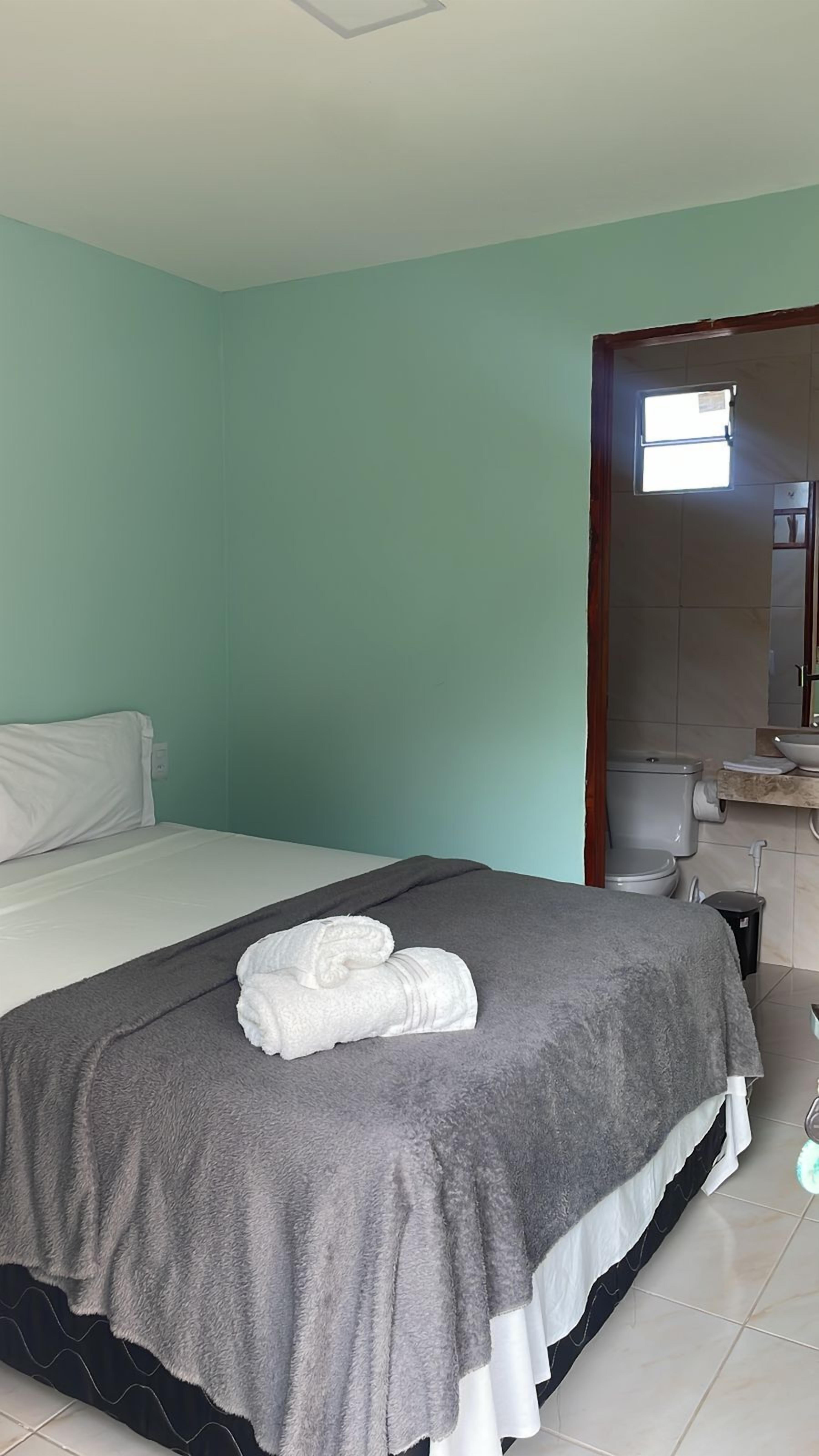 Basic Room | Individually furnished, desk, laptop workspace, free WiFi