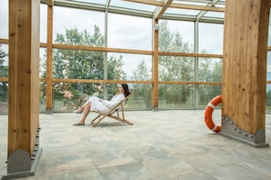 Indoor pool, lifeguards on site - Resort Karkonosze (Stara Kamienica)