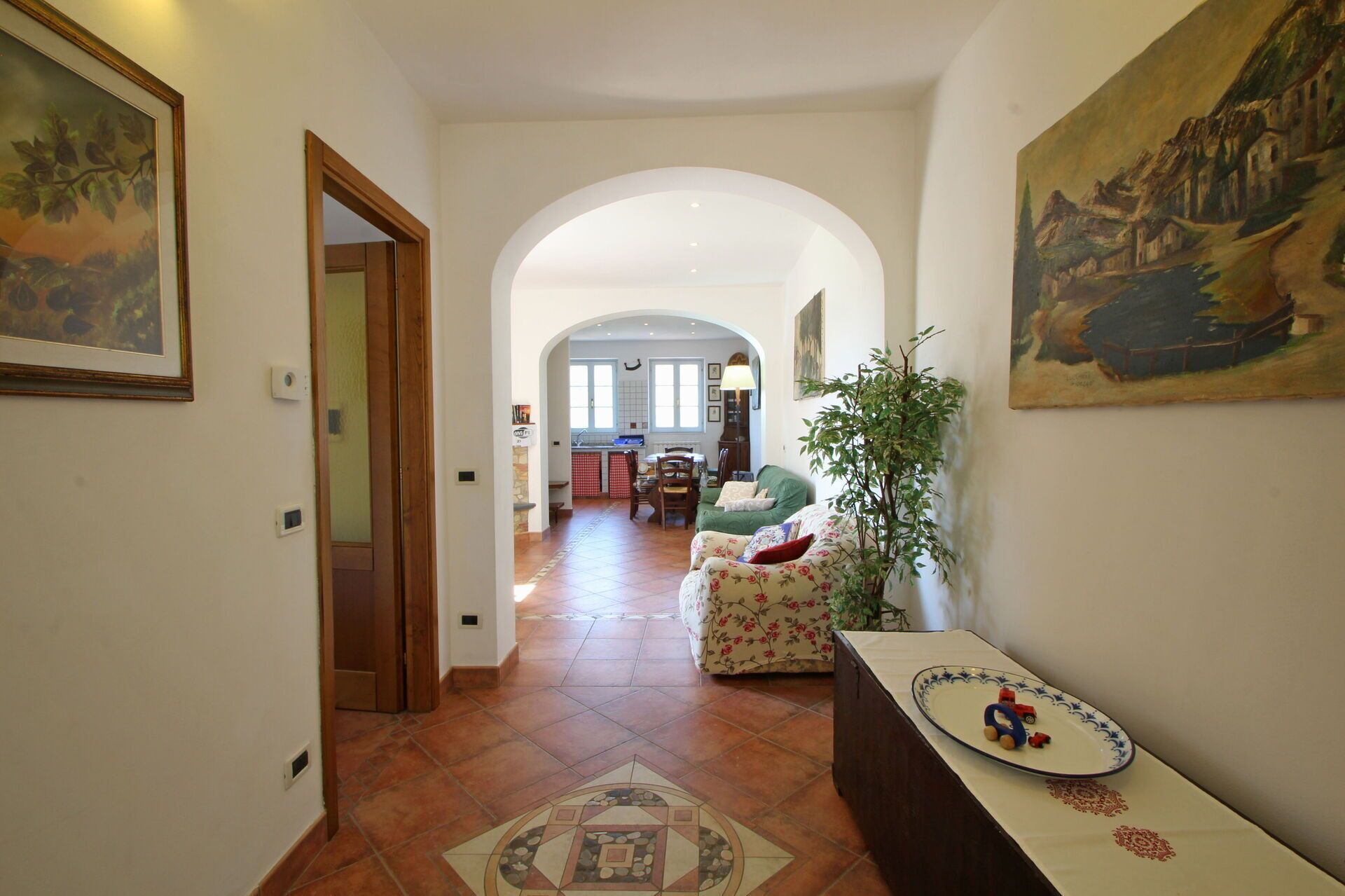 Télévision, cheminée