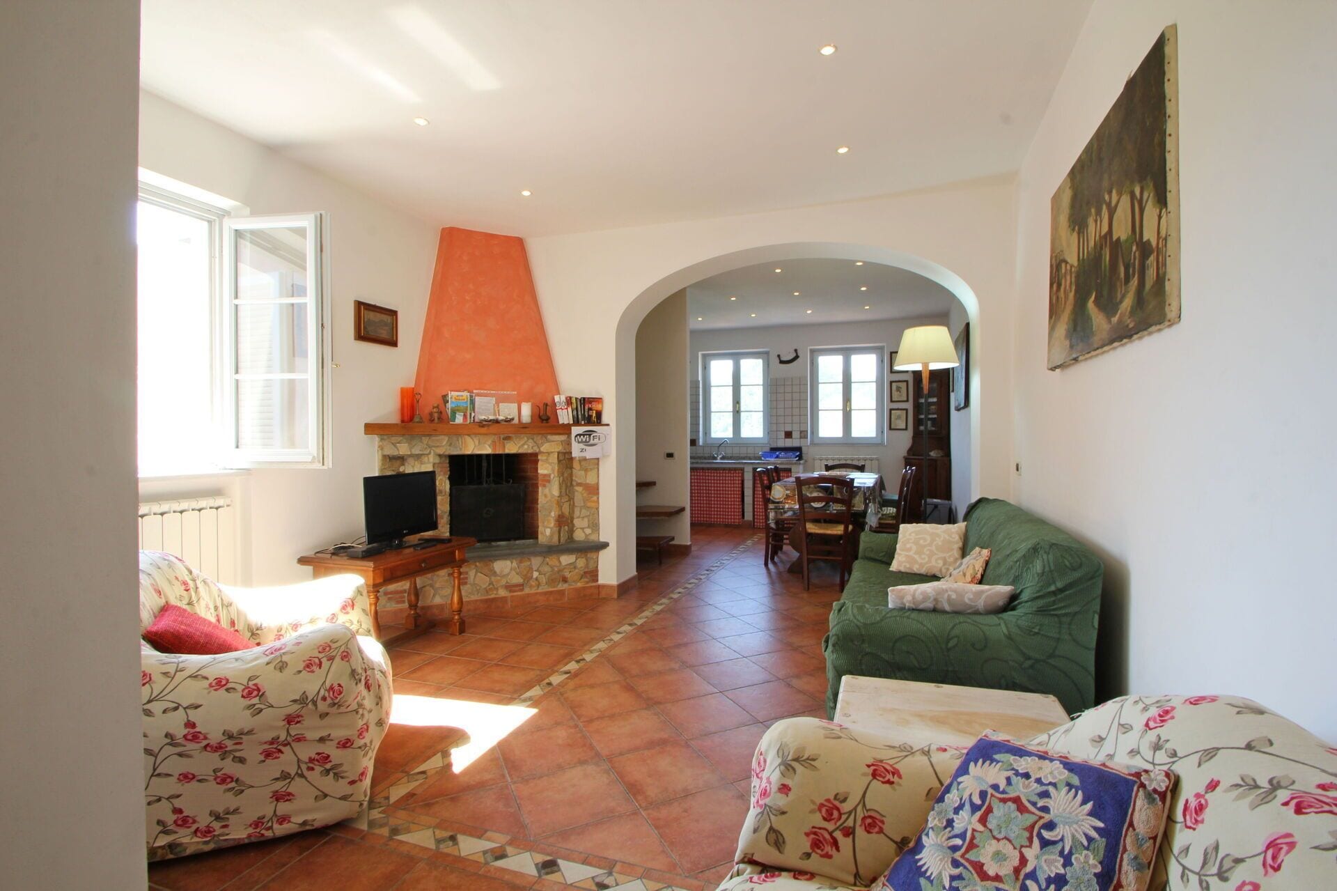 Télévision, cheminée