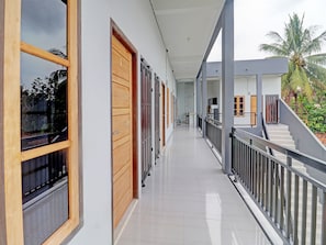 Exterior detail - OYO 92057 Reny Kost Syariah (Jambi)