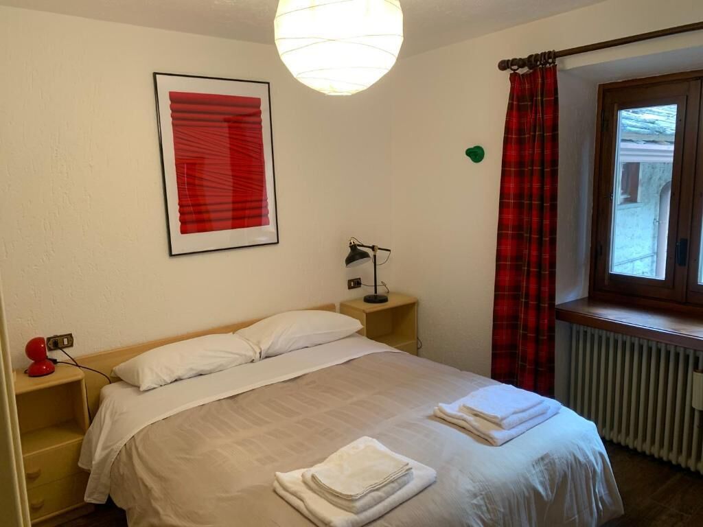 2 dormitorios, escritorio, tabla de planchar con plancha y wifi gratis