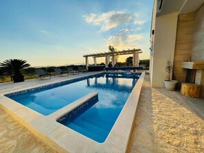 Outdoor pool, a heated pool - Luxury Villa Lunika Near Brela, Baska Voda, Makarska (Opanci)