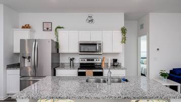 Apartemen, 3 kamar tidur, patio | Tempat makan