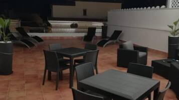 Appartement, 2 chambres, fumeurs, balcon | Terrasse/Patio