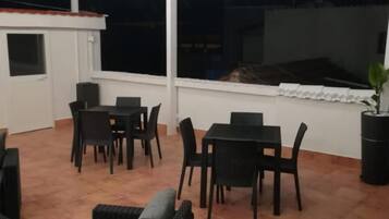 Appartement, 2 chambres, fumeur, balcon | Terrasse/Patio