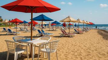 Chalet, 2 Bedrooms, Accessible, Smoking | Beach