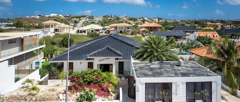 Apartment, 1 Bedroom, Smoking, Balcony | Property entrance