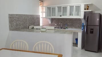 Lejlighed - 1 soveværelse - ryger - balkon | Privat køkken