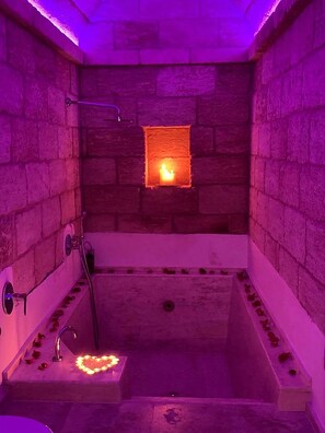 Monolocale, 1 camera da letto, fumatori, piscina privata | Doccia