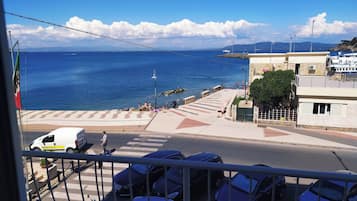 Apartment, 1 Bedroom, Smoking, Balcony | Property grounds