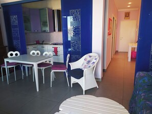 Appartement, 1 slaapkamer, roken, balkon | Dineren