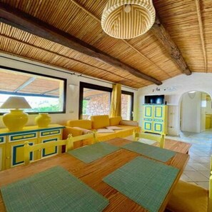Dining - Seaside Apartment Baja Sardinia - Rent From July 4, 2026, to July 25, 2026 (Arzachena)