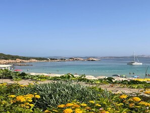 Beach - Seaside Apartment Baja Sardinia - Rent From July 4, 2026, to July 25, 2026 (Arzachena)