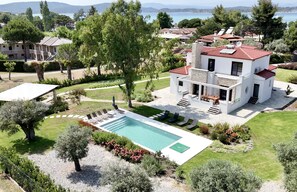 Villa, 6 Bedrooms, Balcony, Garden View | Pool