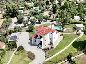 Villa, 6 Schlafzimmer, eigener Pool, Gartenblick | Aussenbereich