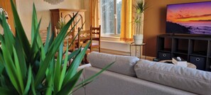 Living area - Superb Flat 3 Bedrooms Private Parking (Antwerp)