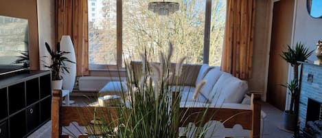 Apartment, 3 Bedrooms, Smoking, Balcony | Living area