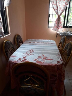 Room, 1 Bedroom, Terrace | Living area