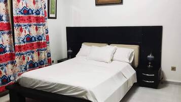 Ferienhaus, 4 Schlafzimmer, Raucher, eigener Pool | 5 Schlafzimmer
