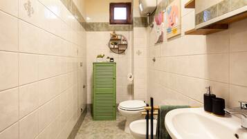 Huvila, 1 makuuhuone, tupakointi sallittu, parveke | Kylpyhuone