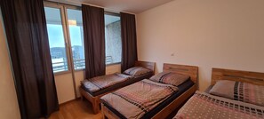 House, 1 Bedroom, Accessible, Smoking | Living room