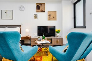 Studio, Multiple Bedrooms, Balcony | Ruang tamu