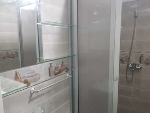 Apartment, 2 Bedrooms, Accessible | Bathroom - American Kitchen Studio (Casablanca)