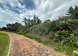 Apartment, 4 Bedrooms, Accessible, Patio | Property grounds