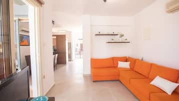 Villa, 2 camere da letto, piscina privata, vista giardino | Area soggiorno