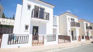 Villa, 2 chambres, piscine privée, vue jardin | Extérieur