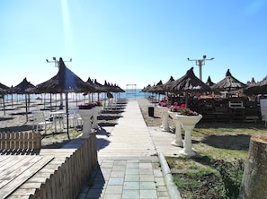 ชายหาด