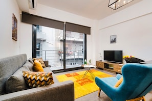Apartment, 1 Bedroom, Balcony | Living room