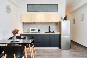 Apartment, 1 Bedroom, Balcony | Interior