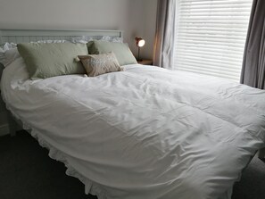 Apartment, 1 King Bed - 2-bed Flat in Hamilton Square (Birkenhead)