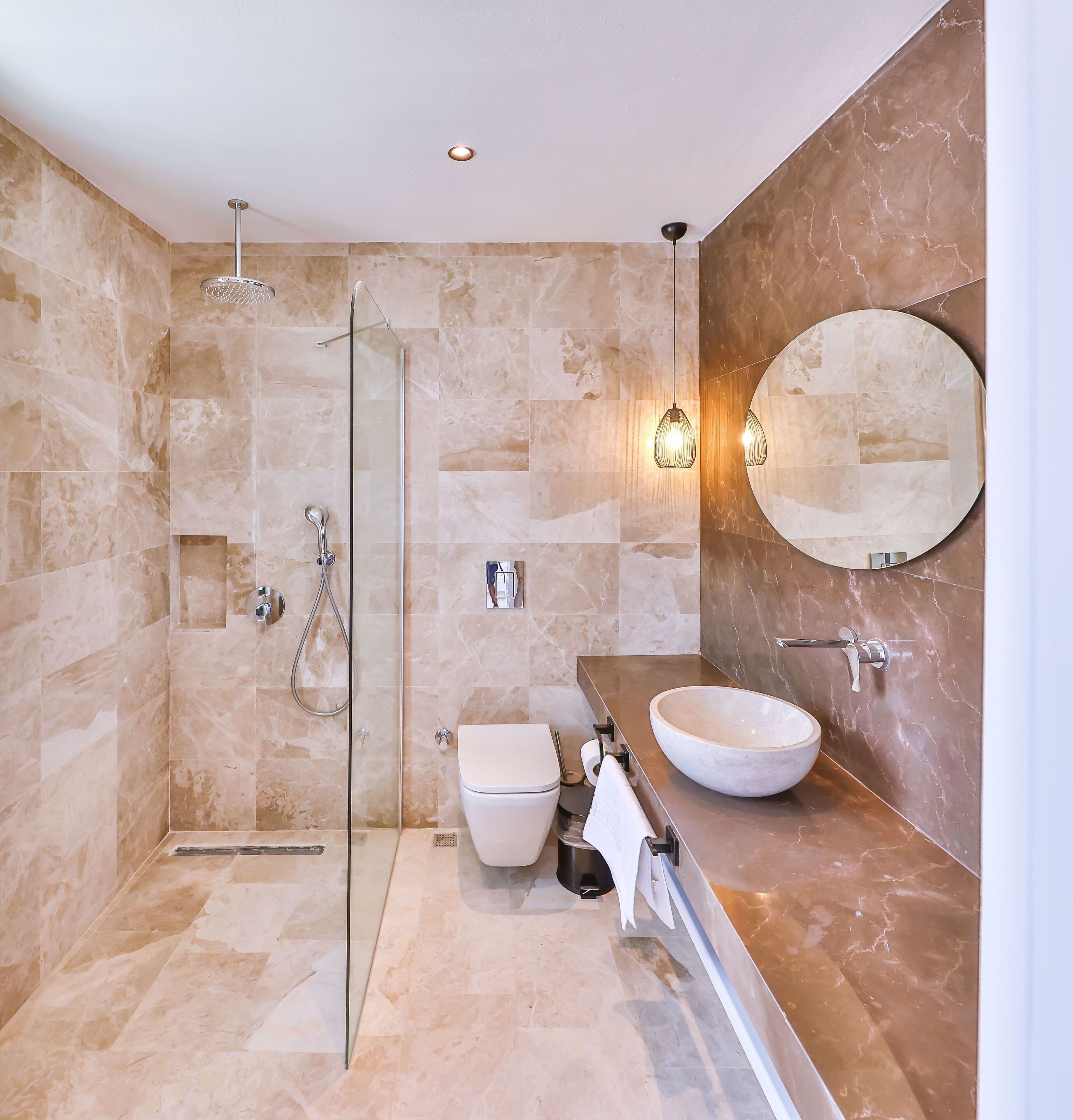 Villa Lizya - Brand new Villa With Jacuzzi and Close to Town and Beach