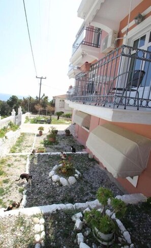 客房, 1 间卧室, 阳台, 花园景观 | 住宿场地