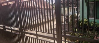 EXPRESS O 92251 Jaya Kusuma Homestay Near PONPES Darul Muhtadin