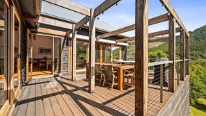 屋外ダイニングエリア