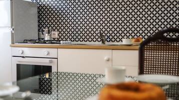 Apartemen | Dapur pribadi | Lemari es, oven, mesin espresso, dan ketel listrik