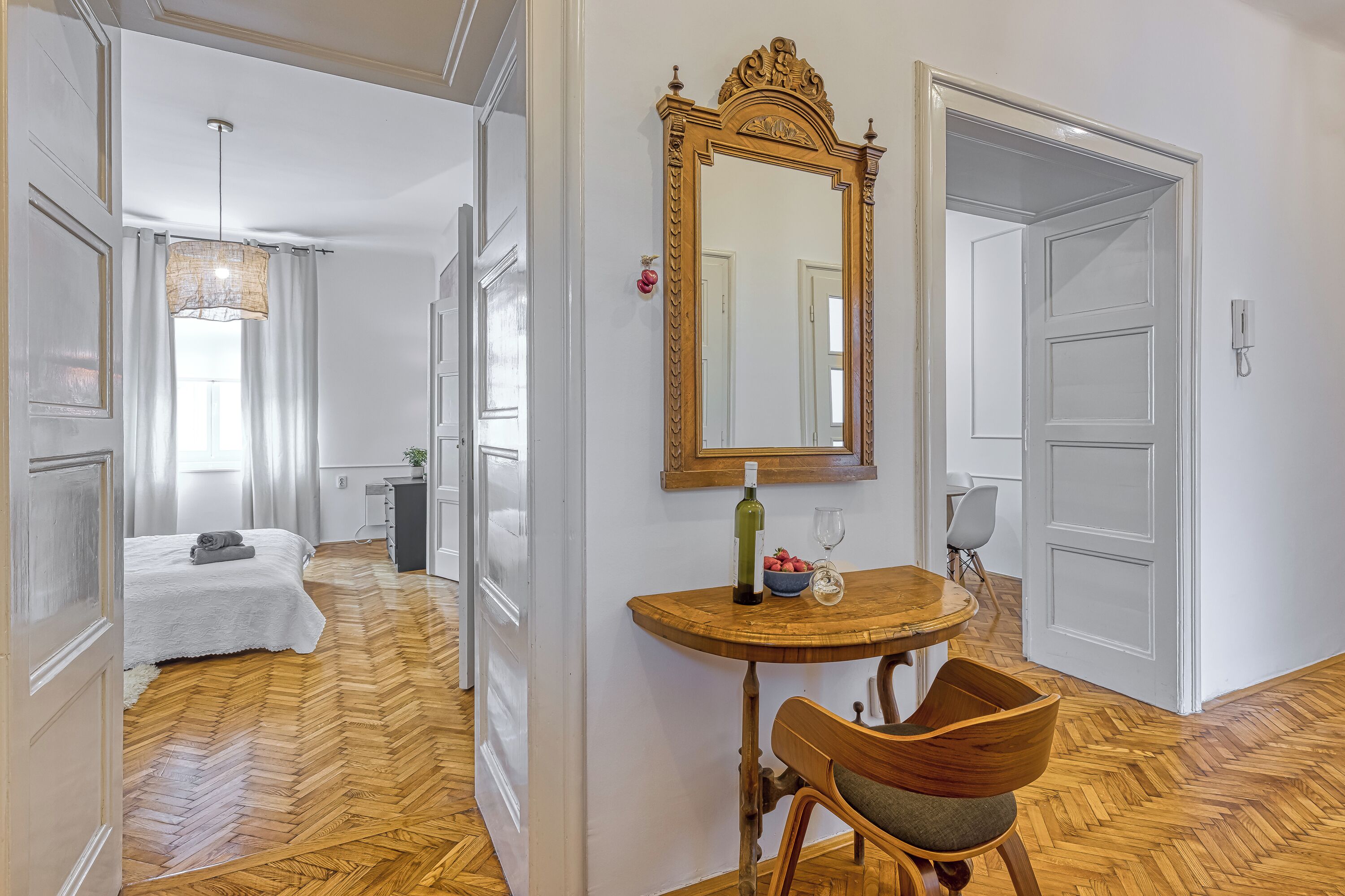 Departamento familiar, varias habitaciones (Spacious Apartment In Heart Of Zagreb) | 2 habitaciones, tabla de planchar con plancha y wifi gratis 