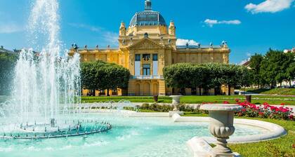 Spacious Apartment In Heart Of Zagreb