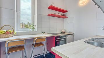 Căn hộ dành cho gia đình, nhiều phòng ngủ (Spacious Apartment In Heart Of Zagreb) | Bếp riêng | Tủ lạnh, lò nướng, bếp nấu, lò nướng bánh mì