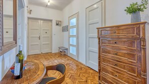 Unclassified image, 3 of 24, button - Spacious Apartment In Heart Of Zagreb (Zagreb)