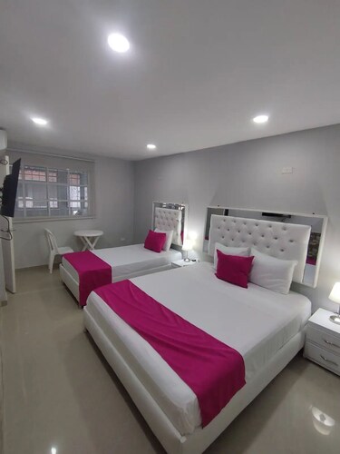 "room in Lodge - Bm-1 Room Near the sea With air Conditioning and Wifi"