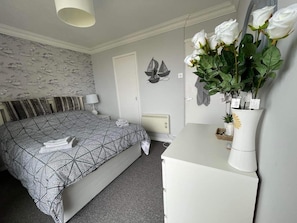 Villa | 3 bedrooms, iron/ironing board, bed sheets